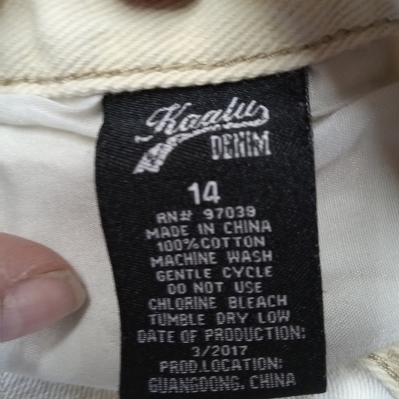 Jean - Picture 5 of 5